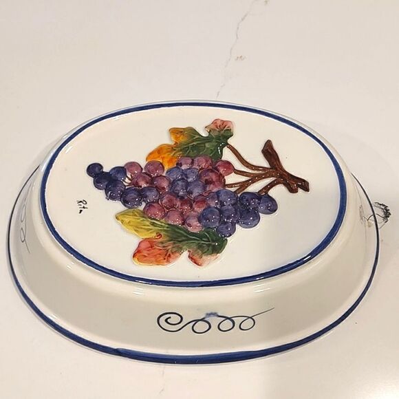 Bassano Hand Painted Grapes Italian Mold Wall Hanging Vintage - Picture 2 of 9